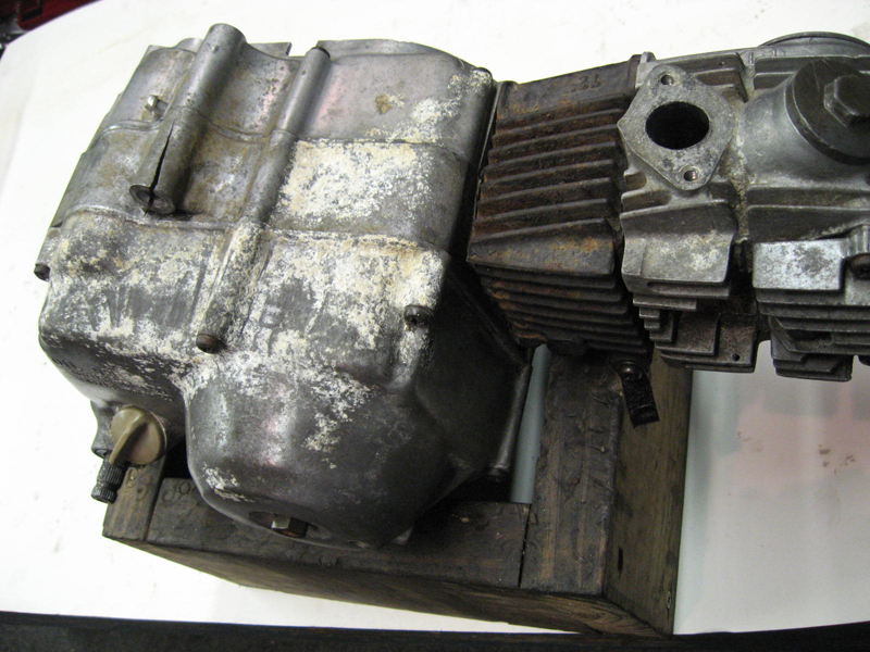 AB Another angle showing the cracked case.